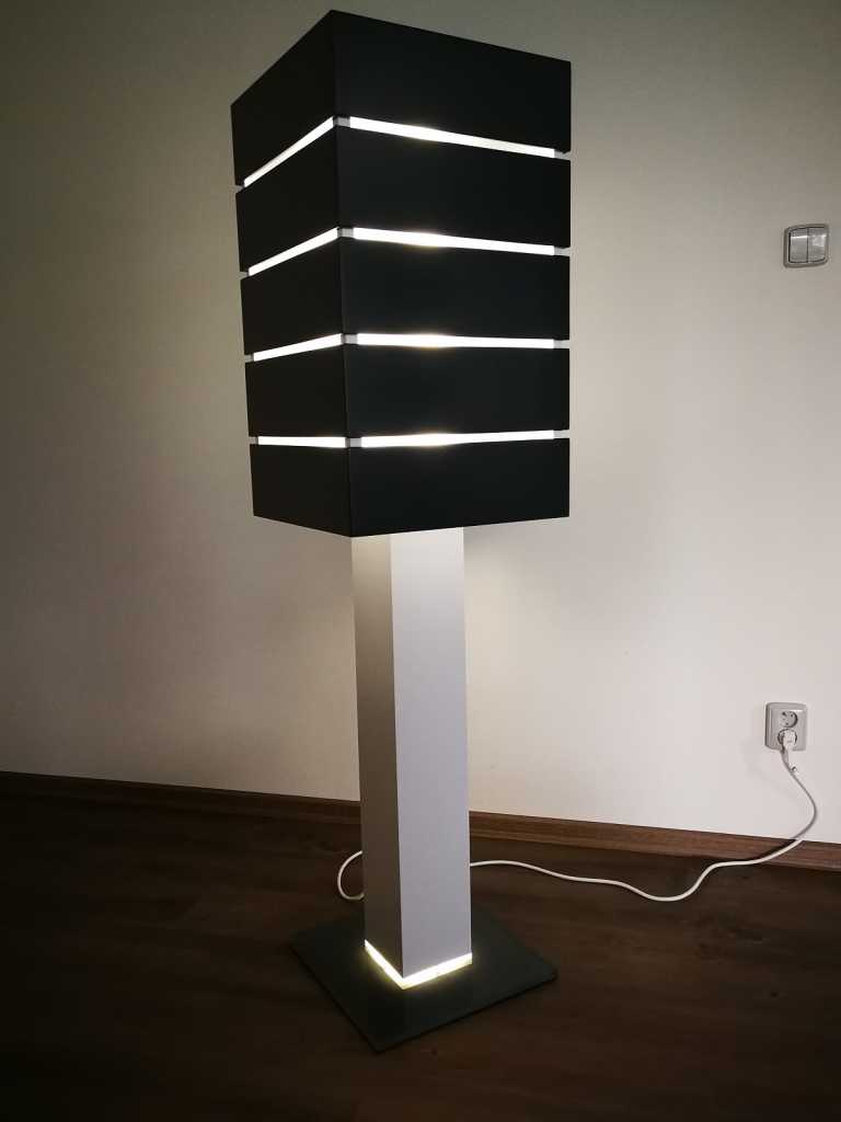Sloupová Design Lampa + stropní Světla - vše NOVÉ